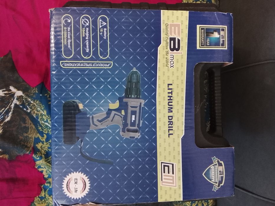 Продаю шуруповерты