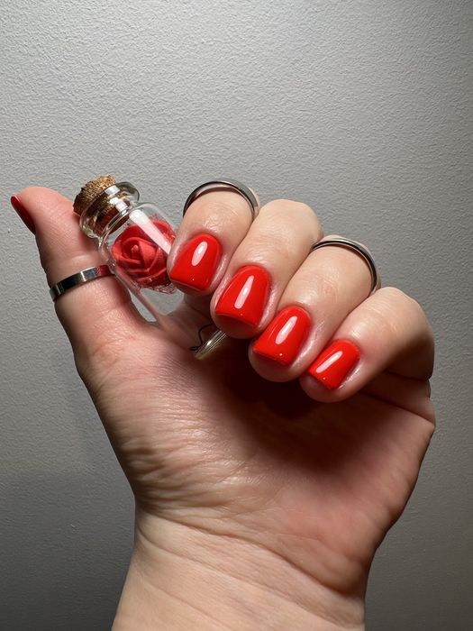 Manichiura si Pedichiura Estetica: semi/gel Dumbravita