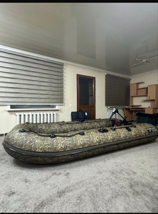 Продам лодку ПВХ «Ривьера 320