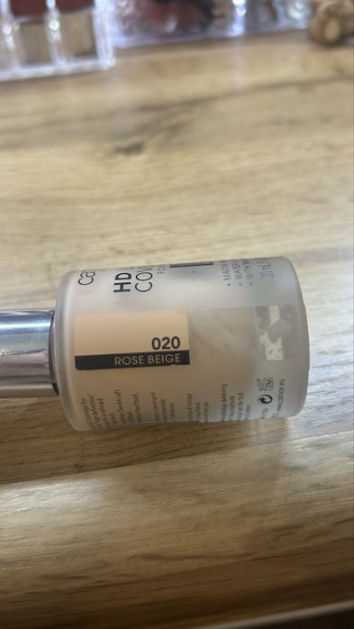 Фон дьо тен Catrice