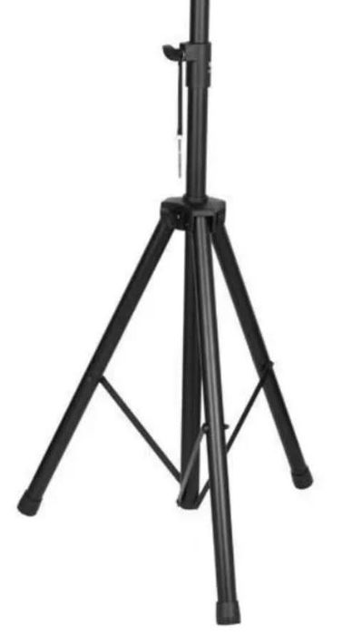 Stative boxe și de microfoane și partituri