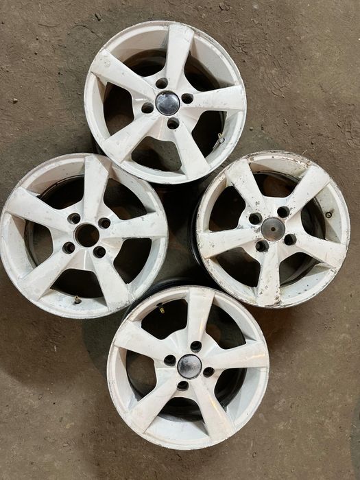 R14 PCD 4 *100 Комплект легкосплавных дисков