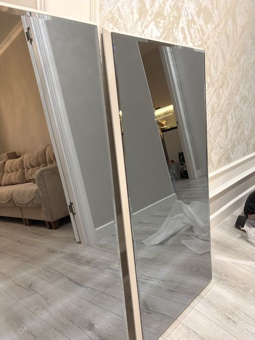 Продаю 2 декоративных зеркала