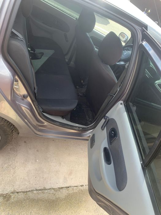 Vând Renault Clio 2005