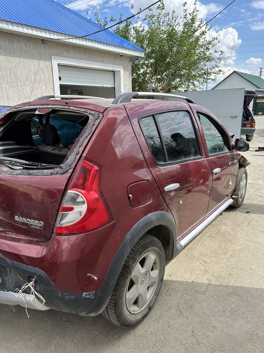 Разбор Рено Сандеро степуай 2014  автомат 1.6