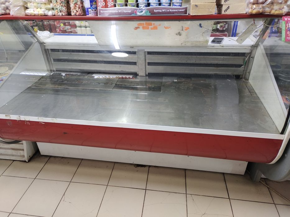 Холодилник витринный