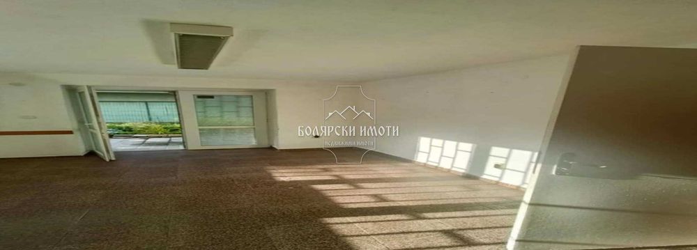 Дава се под наем Офис в Велико Търново, Център - 42 кв.м за 230 € - Снимка #6