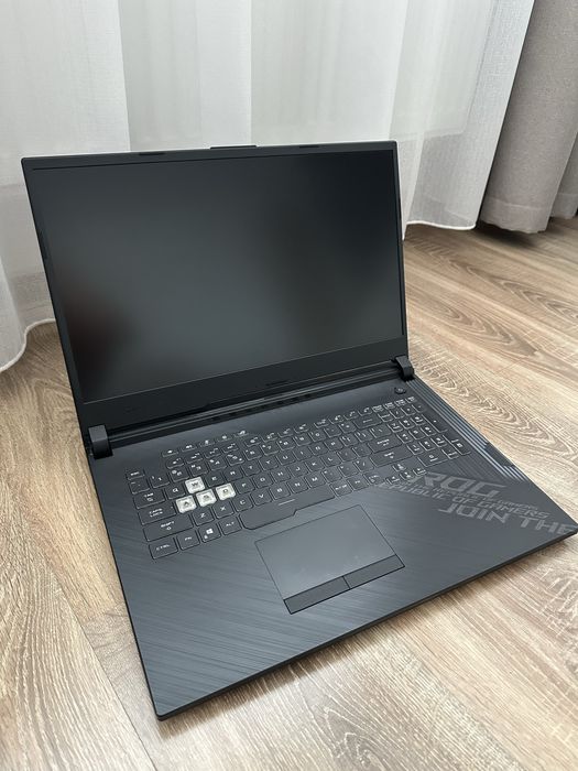 Laptop Gaming Asus ROG G712L 17”