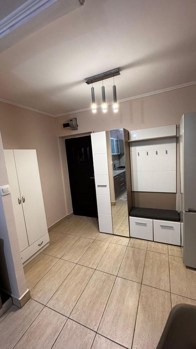 Închiriez apartament 2 camere zona linistită