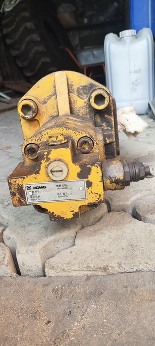 Запчасти для погрузчиков