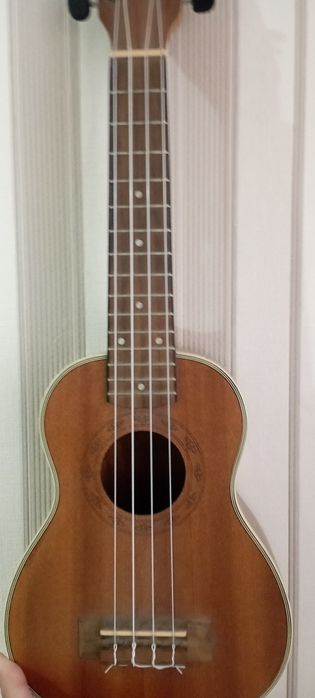 Укулеле,мини гитара