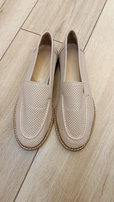 Продам лоферы новые