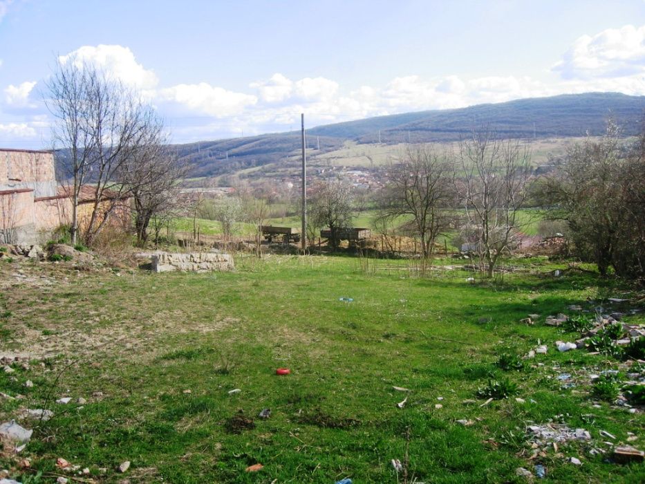 Продава се Парцел в София, Зона Б-19 - 1350 кв.м за 31 €/кв.м - Снимка #1