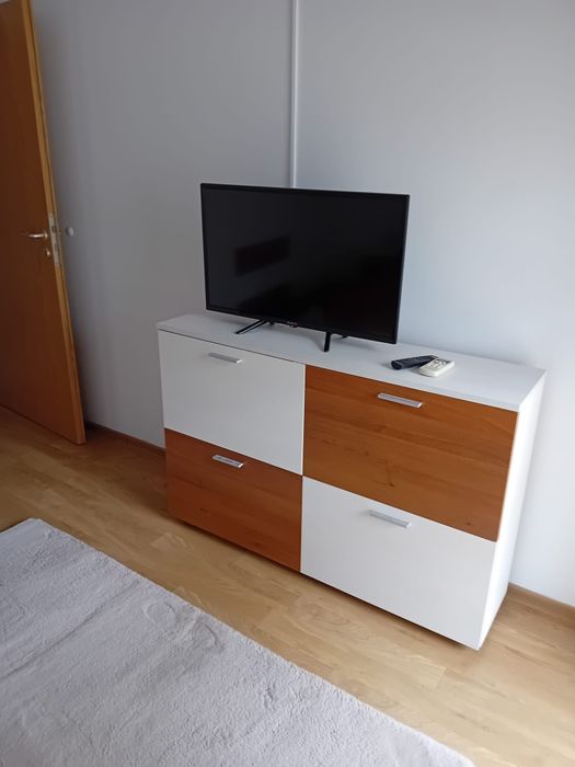 Închiriez propietar