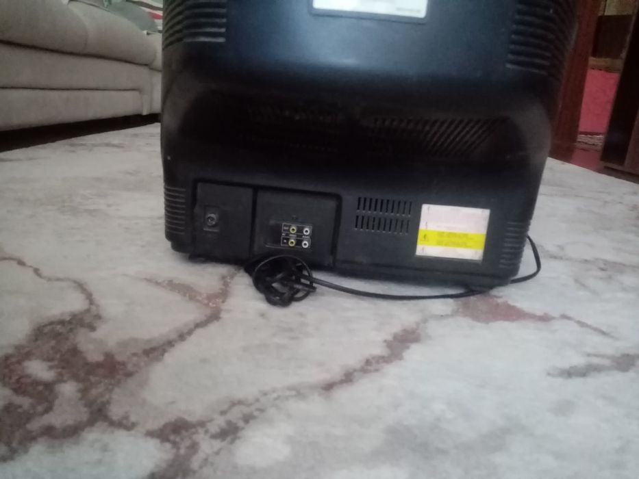 Телевизор LG рабочий