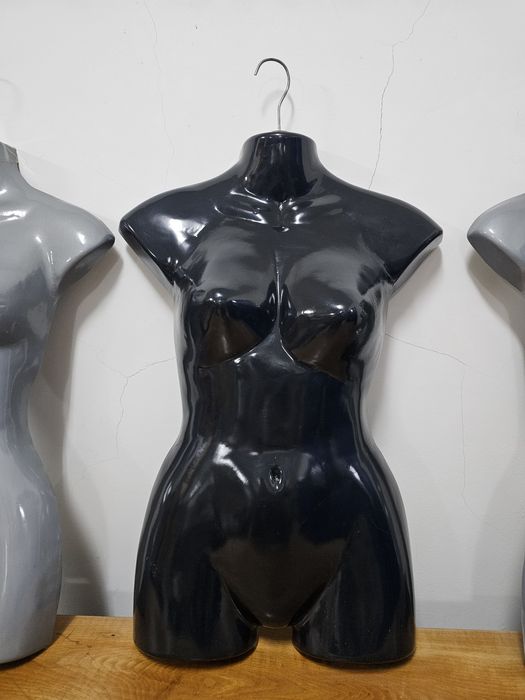 Манекены вешалки женские