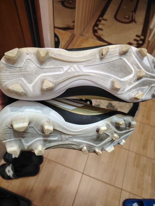 Schimb sau de vânzare ghete adidas!