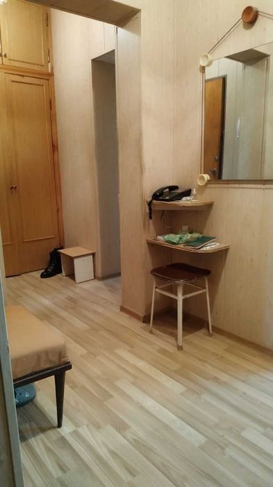 Продается своя 3-х комн. квартира в районе Ц-13 (Лабзак)