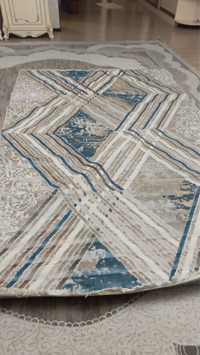 Продам ковер 2х3