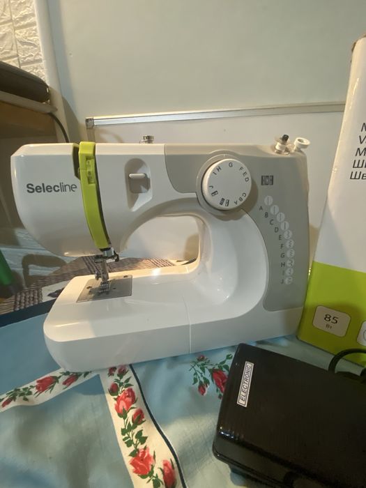 Masina de cusut Selecline