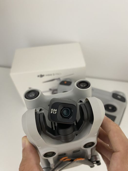Drona DJI Mini 3 Pro cu Controller Smart