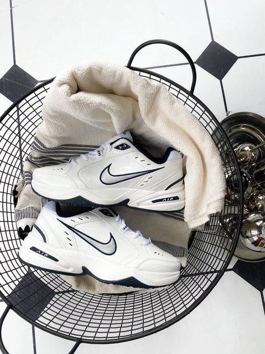 Кроссовки Nike monarch