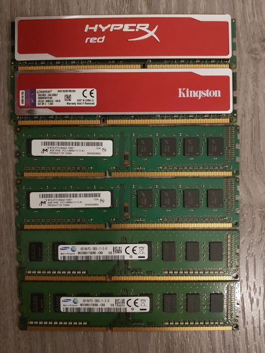Memorii RAM DDR3 1600MHz 12800U 2x4GB / DDR2 1033MHz 1GB
