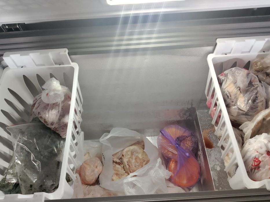 Морозильник продам