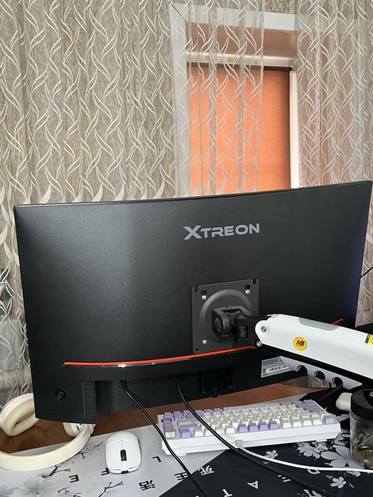 Монитор 27" XTREON XT2769VD черный изогнутый