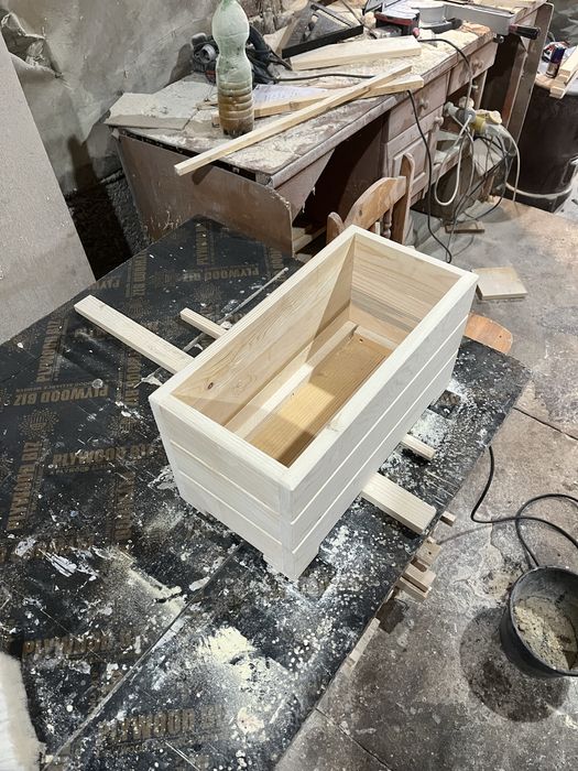 Дървени кашпи за цветя