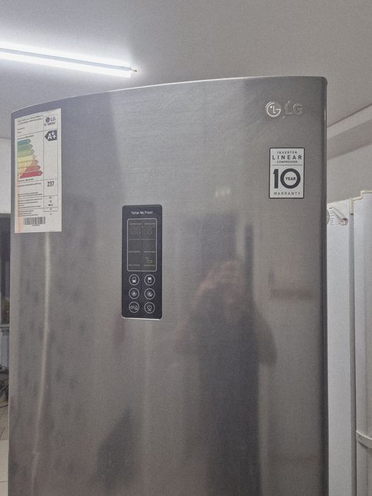 Продам холодильник LG