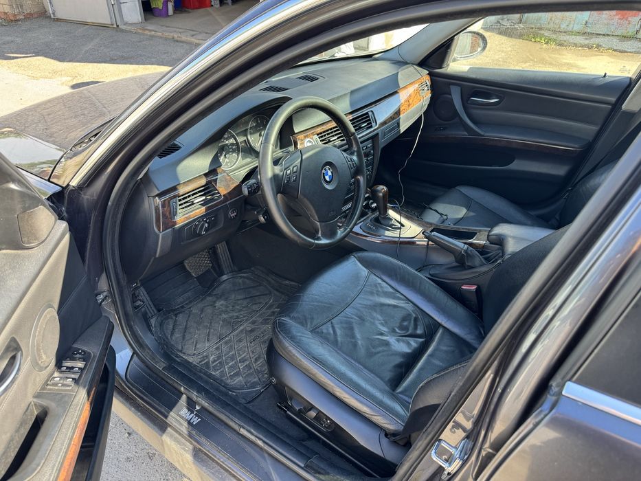 Продам BMW 330 (3 series)