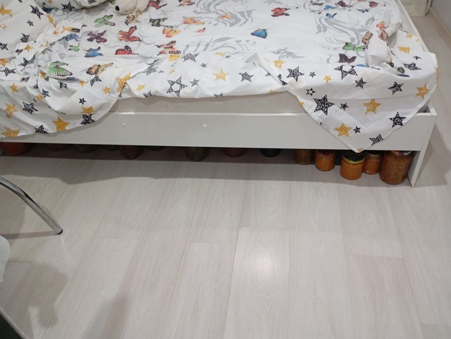 Продам кровать и диван