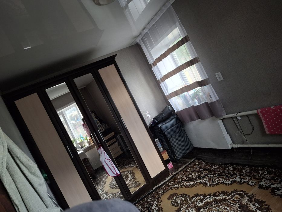 Продам кирпичный дом, 4 комнаты. Район Роща