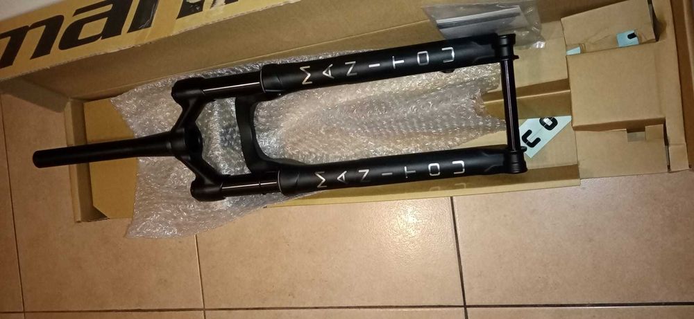 Furca pe aer Manitou Machete Comp noua!