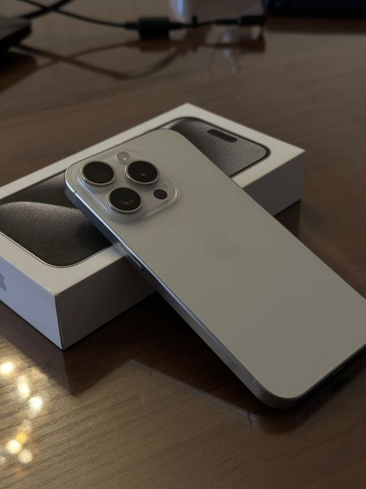 Продам iPhone 15 Pro 256 GB
