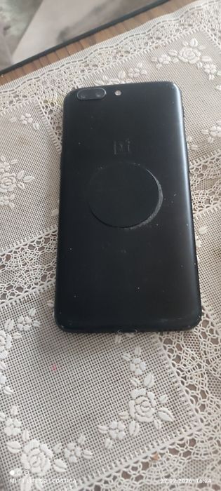 Telefon One plus 5