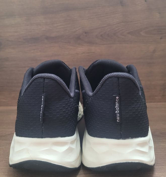 New Balance Arishi v4/дамски маратонки-39номер