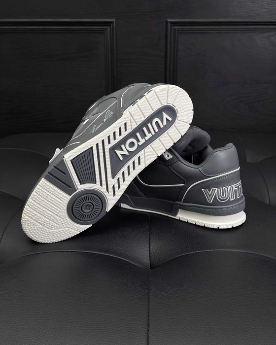 Adidasi Louis Vuitton Trainer Premium