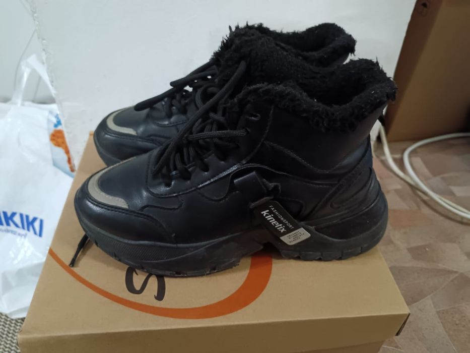 Зимние кроссовки