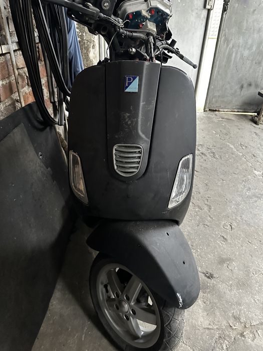 Vespa 50 2012 година -на части