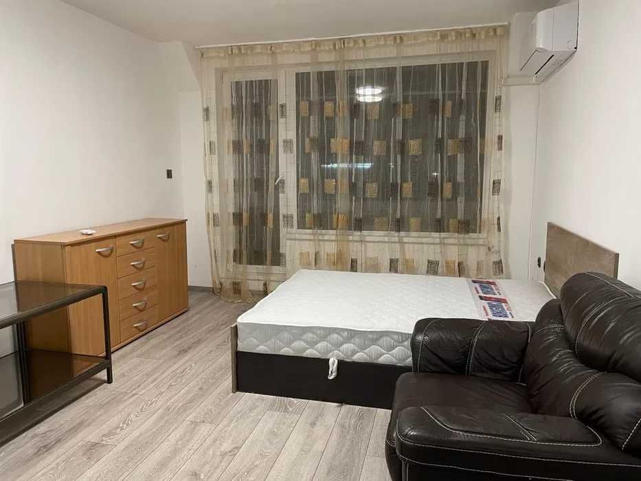 Дава се под наем Едностаен апартамент в София, Триъгълника - 45 кв.м за 350 € - Снимка #2