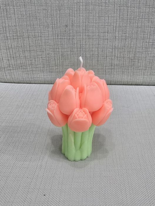 Свещи от восък, рязлични цветове и аромати