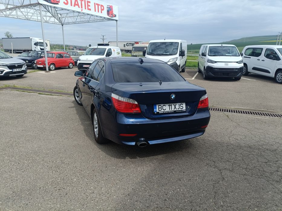 BMW 5 Series 2009 — imagine 9