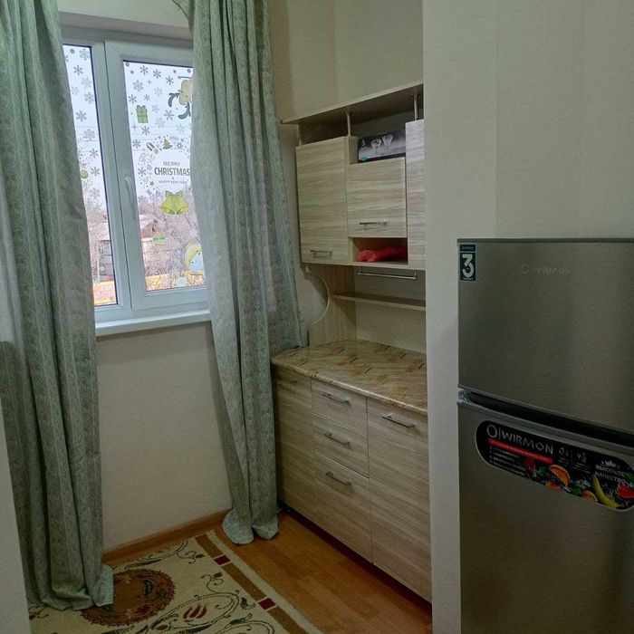 Сдается 2 комнатная квартира рядом базар Кадышева и школа 151