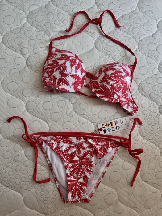 Costum de baie pentru femei cu legături