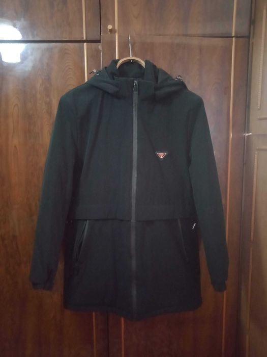 Куртка  мужская на весну  размер  44  цена 5000 тенге