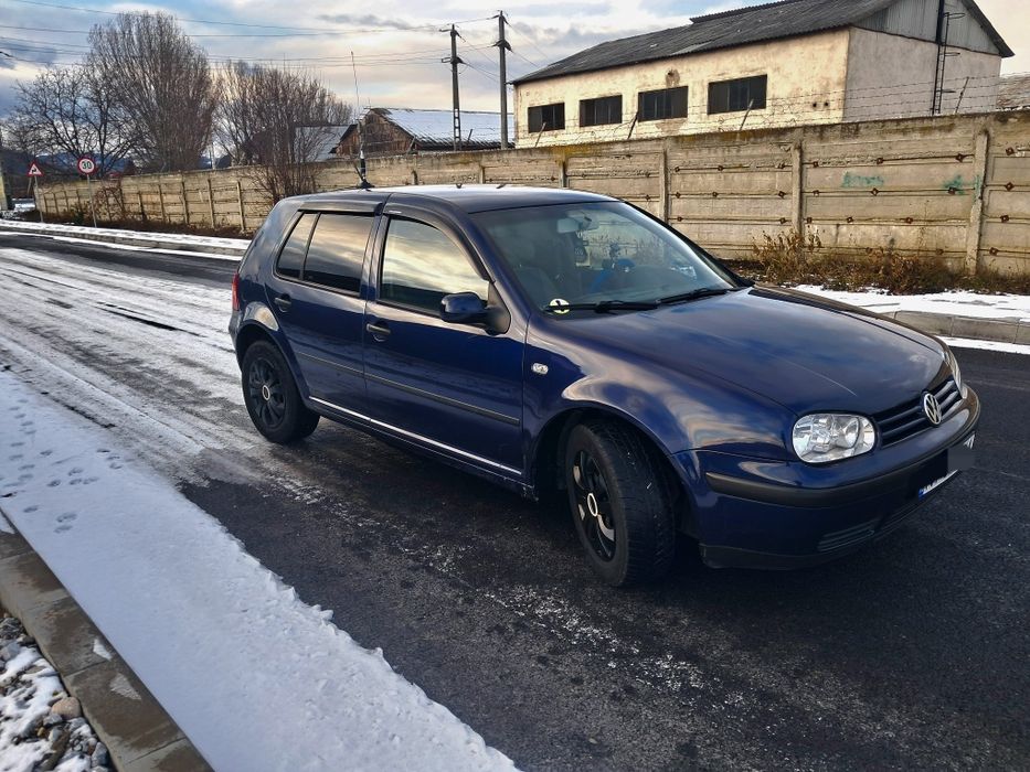 Golf 4 .. 1.4 benzina