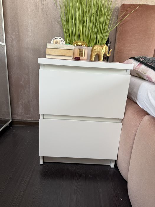 Noptiere Ikea albe
