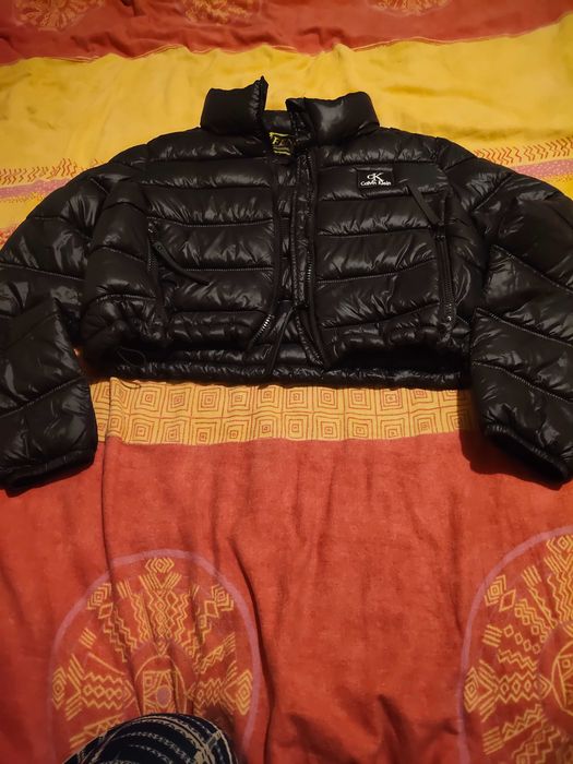 Geaca Calvin Klein talie scurtă sezon multiplu mărimea S